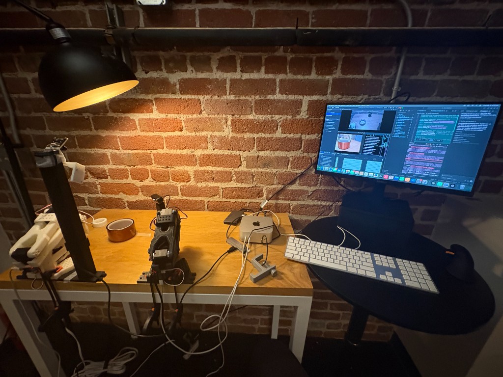 VLA model development workstation and experiment setup